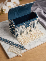 Women Messenger Bag - Feature View 3